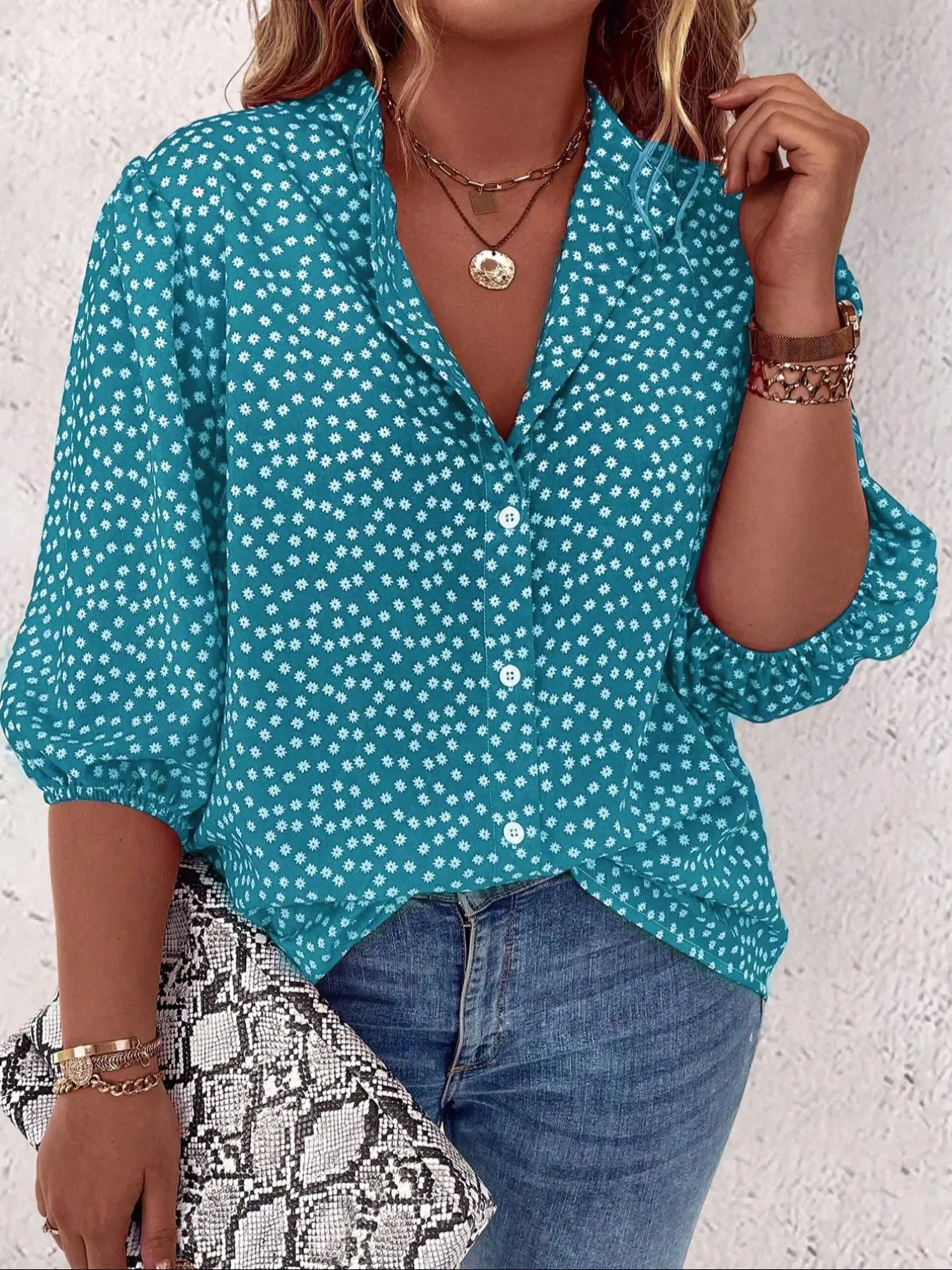 【Plus Size】Ditsy Floral Print Shirt, Casual Bishop Sleeve Button Closure Top for Daily Wear, Women's Plus Clothing for All Seasons