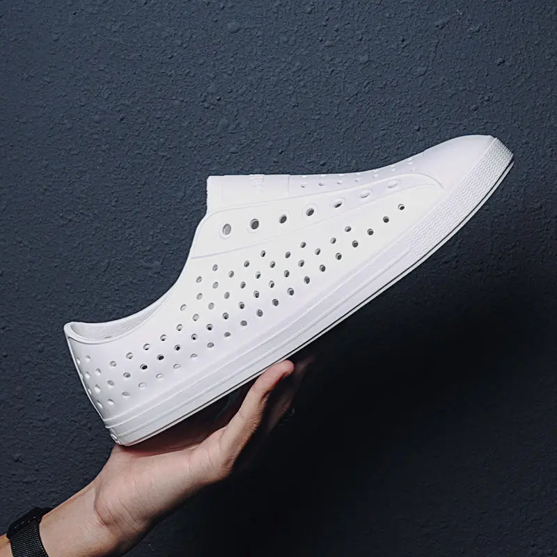 Hole Shoes Men's Summer Non-Slip Beach Shoes Personalized Wading Sandals Korean Style Breathable Rain Boots All-Matching Footwear Walking Shoes Comfort Boy Bridal Active Dance