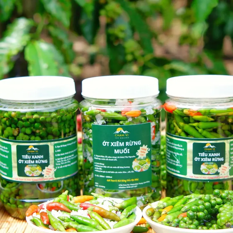 Combo 2hũ (mỗi hũ 500ml ): Ớt rừng (thêm ít tiêu xanh) ngâm mắm/giấm/muối nhà Chạm Vị Tây Nguyên. Siêu thơm,giòn,cay. 4