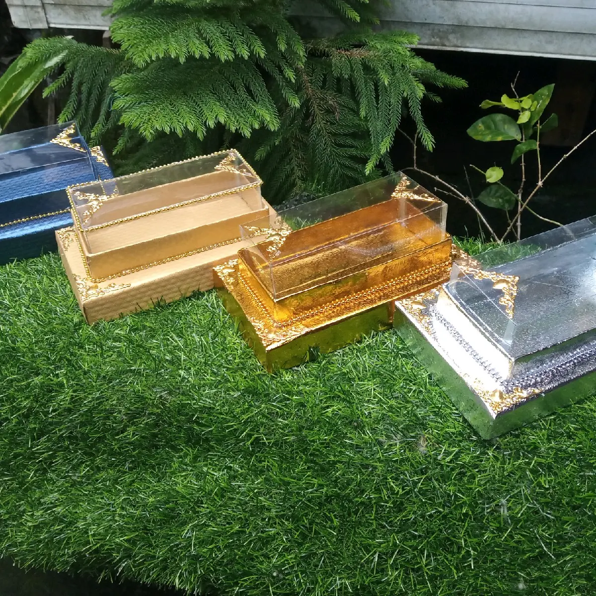 Box kotak mahar uang seserahan hantaran pernikahan tunangan mempelai mas kawin perhiasan