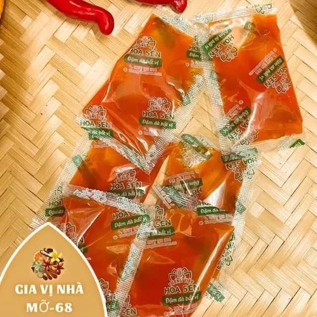 ￼Gói Tương ớt Hoa Sen Tương Việt - 15gr/gói /100gói