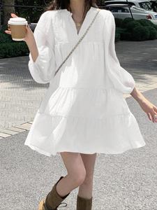 夏の薄くカラフルなシンプルなスタイルのレディースドレス、夏のエレガントなレディース服、スタイリッシュで快適なデザイン、カジュアルに最適