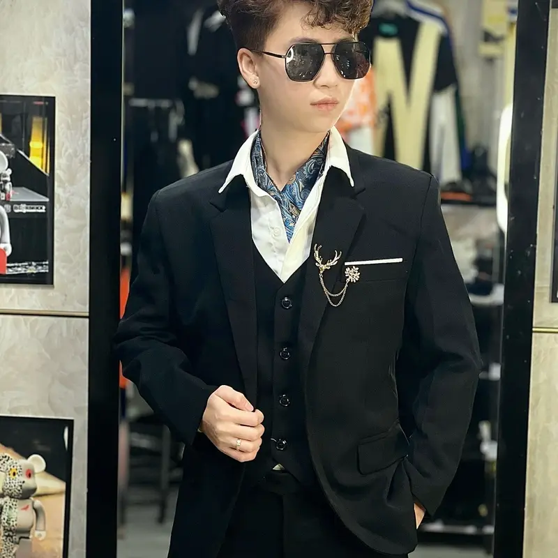 BỘ VEST FOM NHỎ+ KÈM TRÂM CÀI ÁO+ÁO GILE (làm theo chiều cao cân nặng) 1