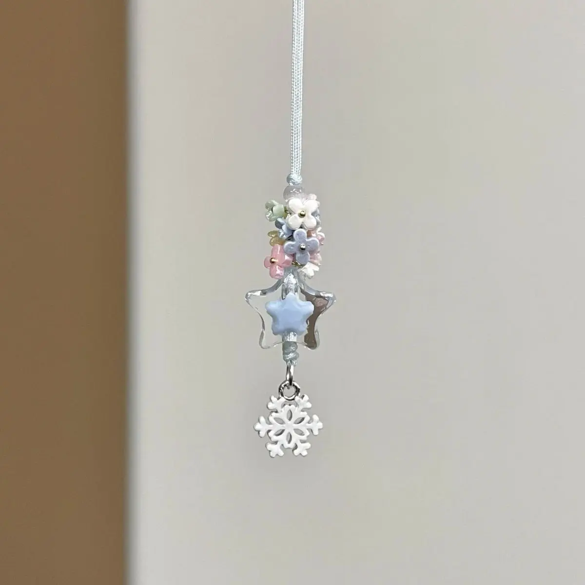 [Winter Blue Star] Original exquisite and simple flower beads, mobile phone chain Charm Cellphone Smartphone