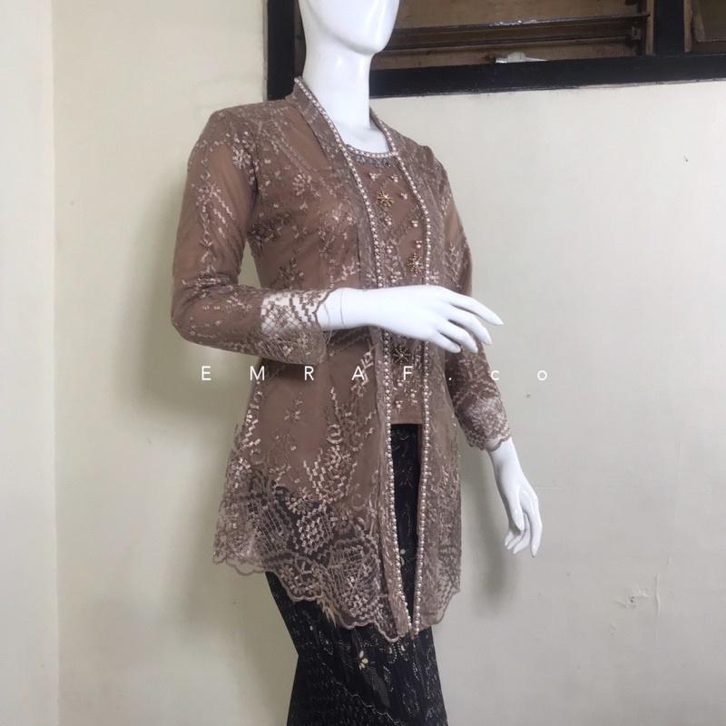 kebaya kutu baru / kebaya modern/kebaya kutu baru / kebaya wisuda / kebaya couple / kebaya modern / kebaya favorite 0
