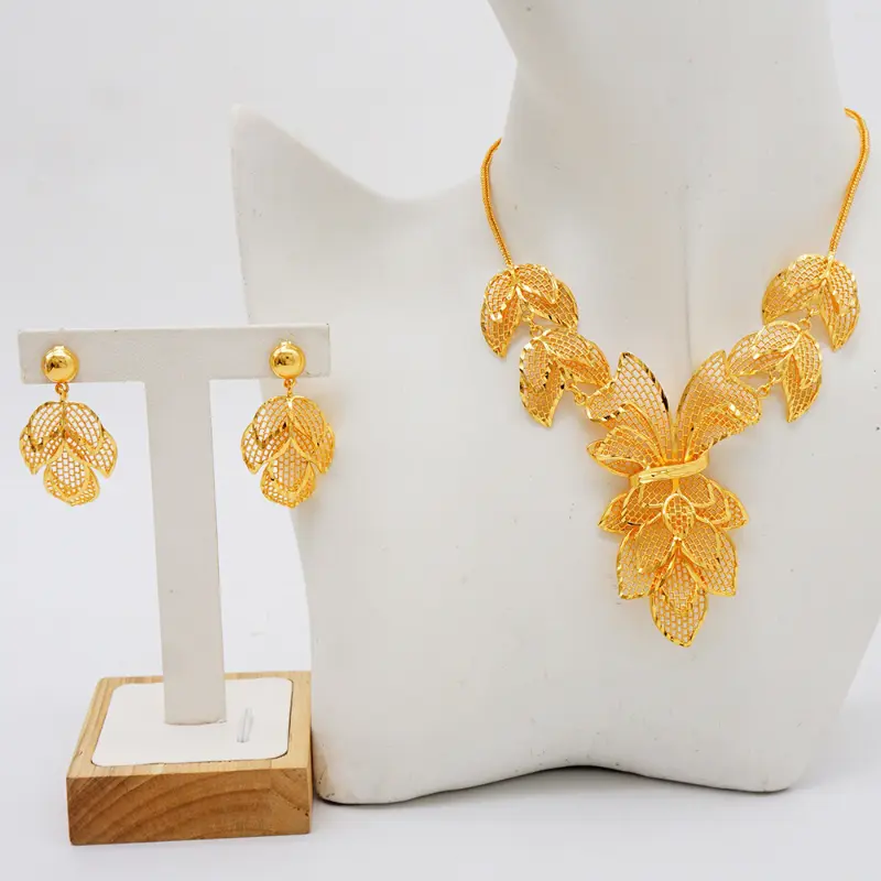 Hot Selling Dubai Luxury 24K Gold Plated Necklace Earrings Two-Piece Set Flower Bridal Wedding Jewelry 4