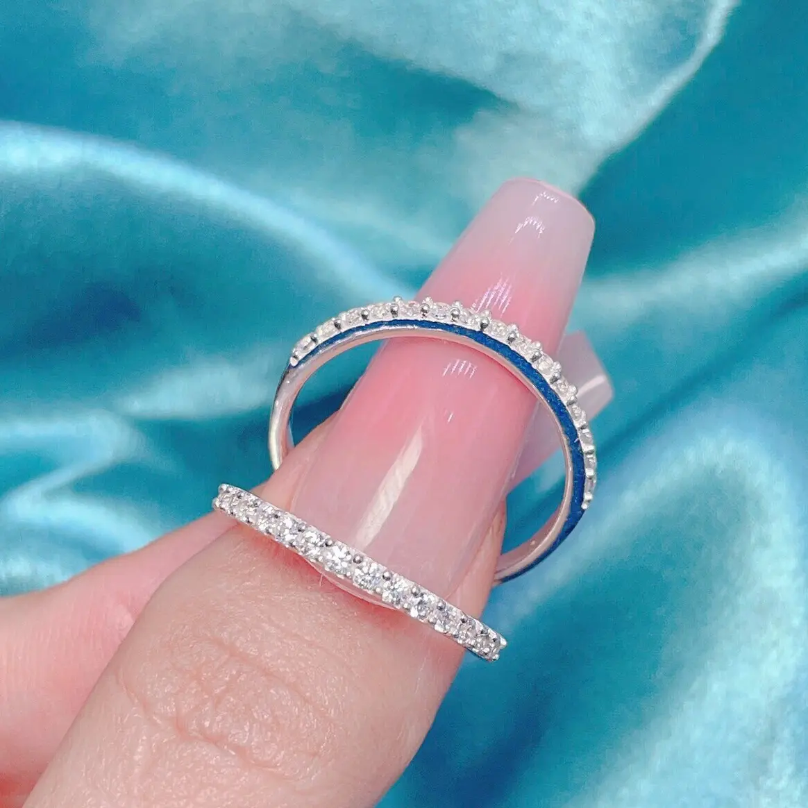 Nhẫn 1 hành hột