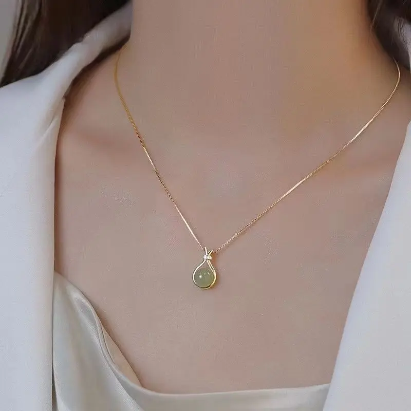 Stainless Steel Fashion Light Green Jade Pendant  Necklaces for Women Trendy Retro Style Female Clavicle Chain Jewelry
