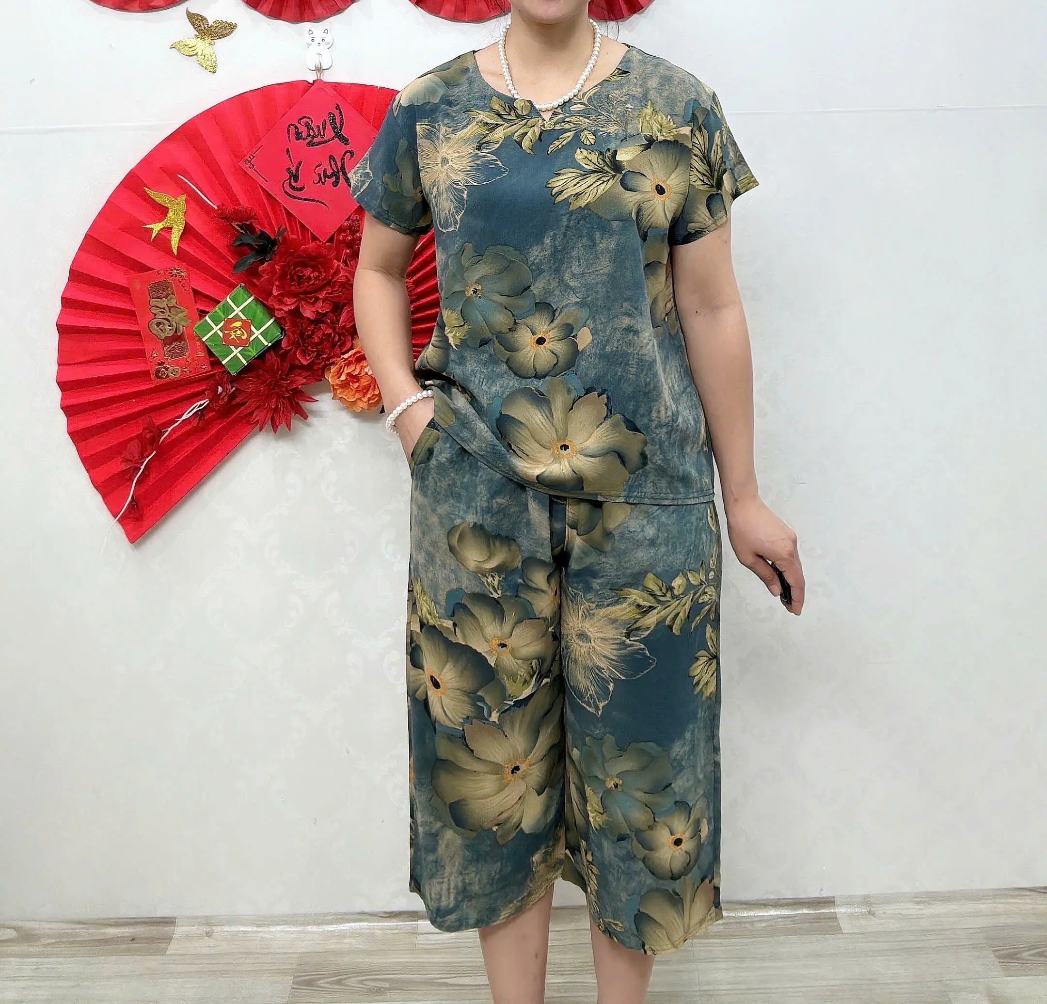 Bộ Trung Niên Cho Mẹ Chất Mát Nhẹ Thấm Hút Mồ Hôi Màu Sắc Nhã Nhặn Wome, Bộ Mặc Nhà Áo Tay Cộc + Quần Ngố