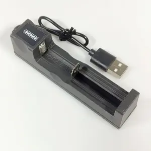 EastVita Pengisi Daya Baterai Portabel:  Isi Ulang Baterai AA, AAA, dan 18650 dengan Mudah. Desain Ringkas,  Praktis, dan Dilengkapi Indikator LED.  Cocok untuk Perjalanan.