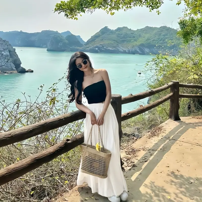 Sét Váy Đi Chơi Gồm Áo Cúp Nguc + Chân Váy Đũi Dáng Dài Màu Trắng 2