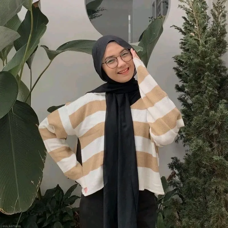 Sweater Fuji Crop Motif Stripe Bergaris Baju Rajut Trendy Atasan Wanita Kekinian Knitwear Top Cardigan