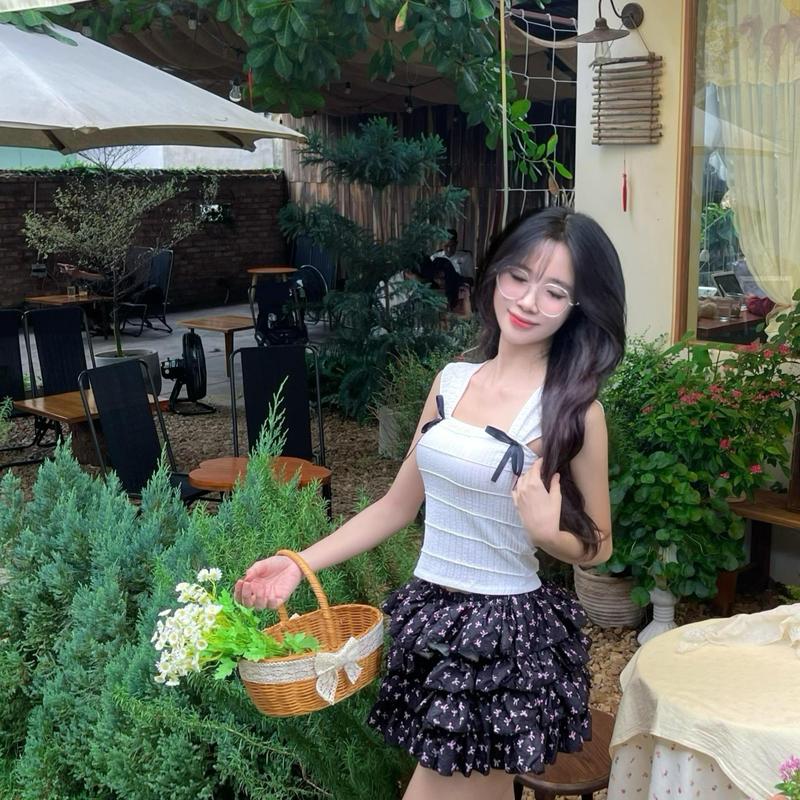 White Audrey - Áo Trắng Cổ Vuông Gắn Nơ Xinh Đẹp Top Nữ mặc mùa hè Women COTTON Thun Kem 3