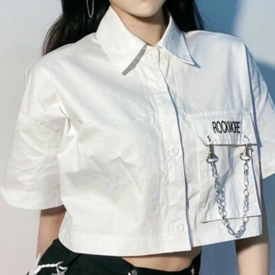 Áo sơ mi nữ Croptop phối dây xích  in chữ RockMore ,Cổ bẻ Women Màu Trắng Nhung Shirt Cổ Tròn