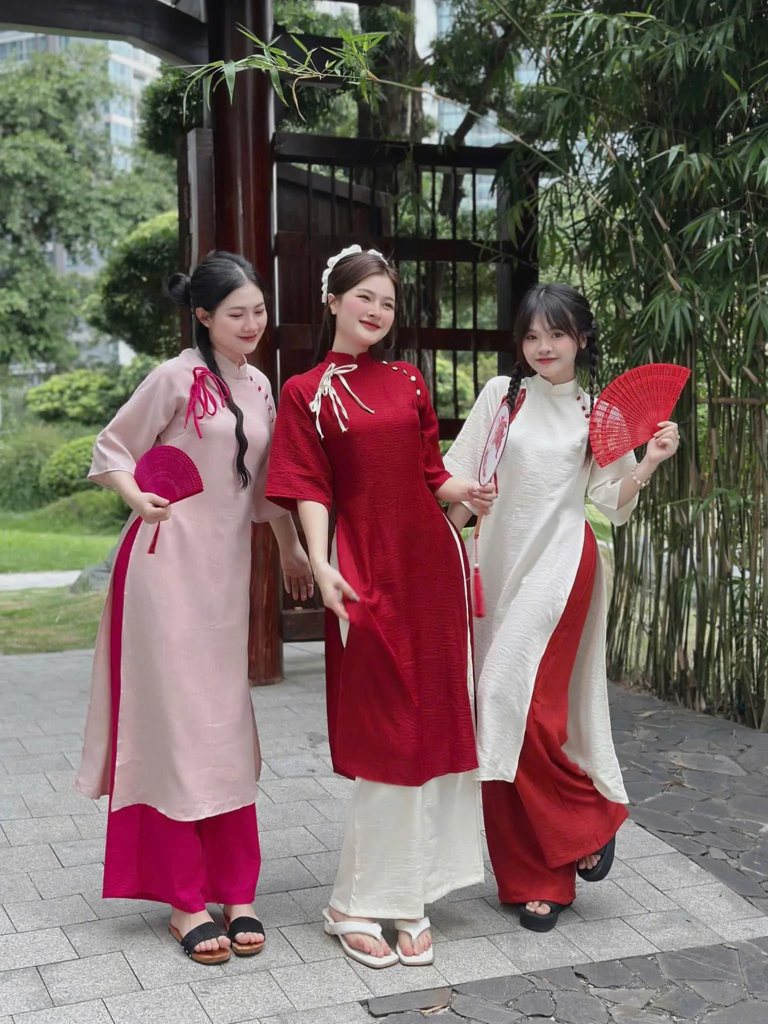 Áo dài HOA PHƯỢNG - Áo dài suông lụa đủ màu Đính nơ nổi bật cao cấp, form nữ chuẩn, thiết kế  uyển chuyển và thanh thoát của người phụ nữ - Kem, Sen Dress