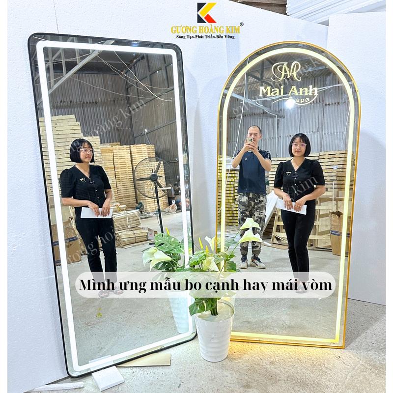 Gương đứng soi toàn thân kích thước to 60x170cm Thủy Tinh , khung hợp kim cao cấp Decor Phòng , tính năng cảm ứng led 3 màu, kiểu dáng bo cạnh siêu đẹp - guonghoangkim HK1003 .