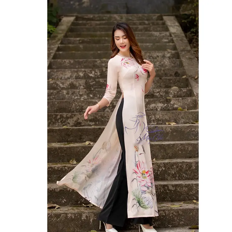 Bộ áo dài truyền thống may sẵn họa tiết hoa sen màu vàng bò (Cả bộ) 2