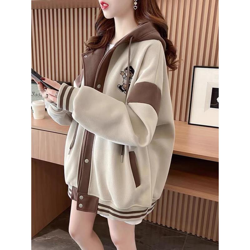 Áo Khoác Hoodie Nút Bấn Chạy Viền Thêu Hoạ Tiết Gấu Thời Trang Siêu Cute Nữ Women Top Chất Liệu Nỉ Ngoại Mềm Mịn Thoáng Mát Kiểu Dáng Đơn Giản Dễ Mặc Dễ Phối Đồ Form Rộng Thoải Mái Trẻ Trung