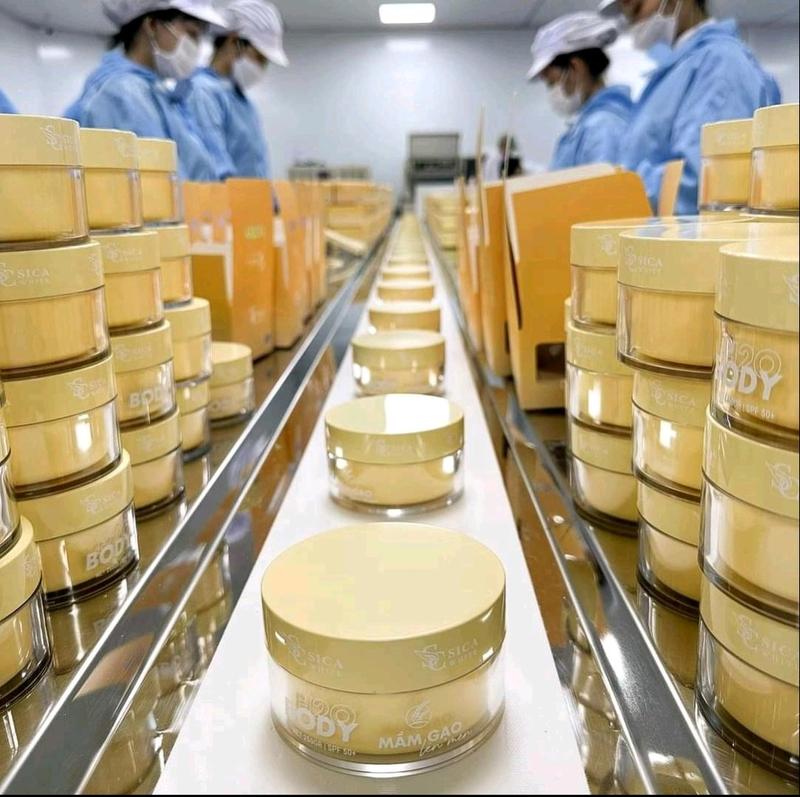 Product Introduction of 2 gói tinh chất phủ trắng B3, giúp kích trắng da, hỗ trợ làm mờ thâm sạm đốm nâu. 13
