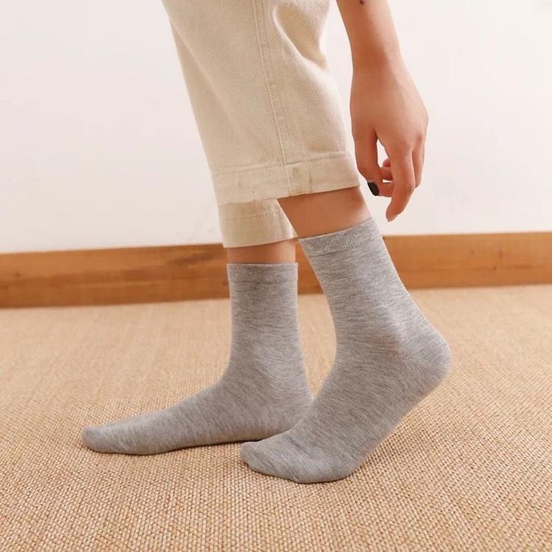 Product Introduction of Socks Men's Mid-Calf Autumn and Winter Warm and Simple Socks Couple Casual Trendy Socks Flow Stockings Student Sports 4