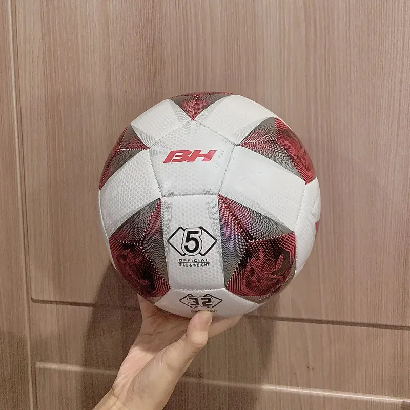 Quả Bóng Đá Bách Hiền 8.30 Đạt Tiêu Chuẩn Size 5 Size 4 Chất Liệu Da Pu Tặng Kèm Kim Bơm Túi Lưới 2