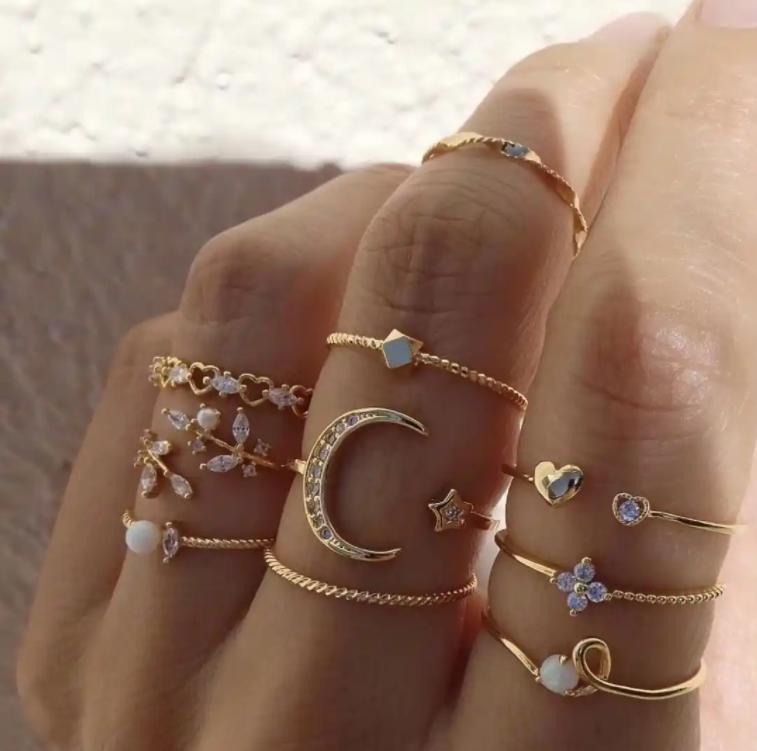 Product Introduction of Mobius Strip Couple Couple Rings Sterling Silver Pair of Men and Women Niche High-Grade Open Adjustable Simple Bracelet Ring Silver 0