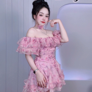 Nhi ở Miền Tây