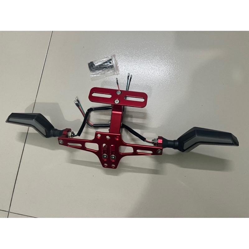 Bộ Phụ Kiện Combo trang trí xe máy: Pat biển CNC kèm theo đôi đèn xi nhan Audi hiệu ứng dòng chảy Z