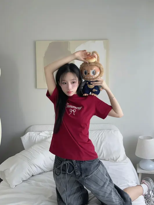 Áo Baby Tee CEMMERY Local Brand Chính Hãng Ribbon Baby Tee 2 Màu Cổ Cao Nữ Women Top Cổ Tròn | BigBuy360 - bigbuy360.vn Áo Baby Tee CEMMERY Local Brand Chính Hãng Ribbon Baby Tee 2 Màu Cổ Cao Nữ Women Top Cổ Tròn | BigBuy360 - bigbuy360.vn