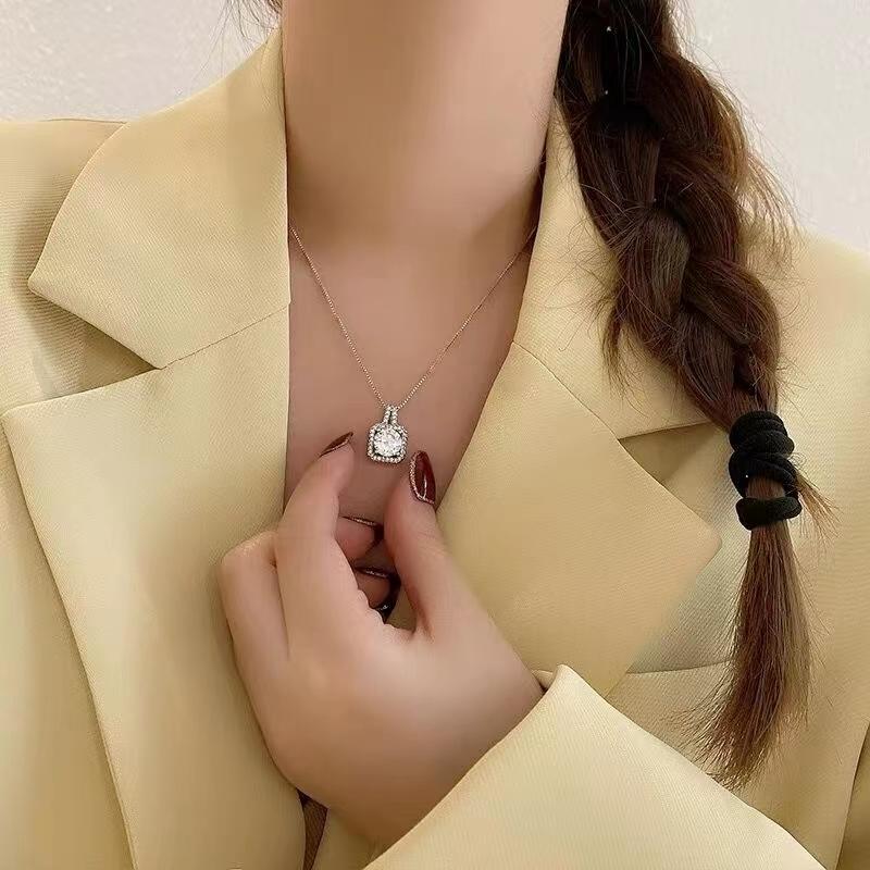 Kalung Modis moissanite 1ct berlian Moissanite desain persegi 3