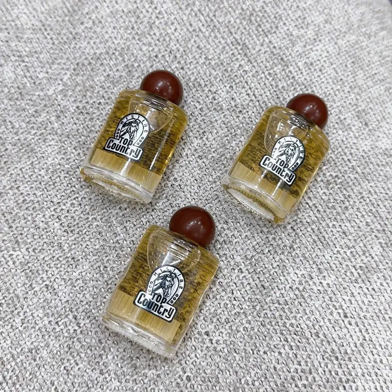 Nước Hoa Ngựa Đỏ Thơm Phấn Sang Xịt Thơm Perfume Cosmetic 3