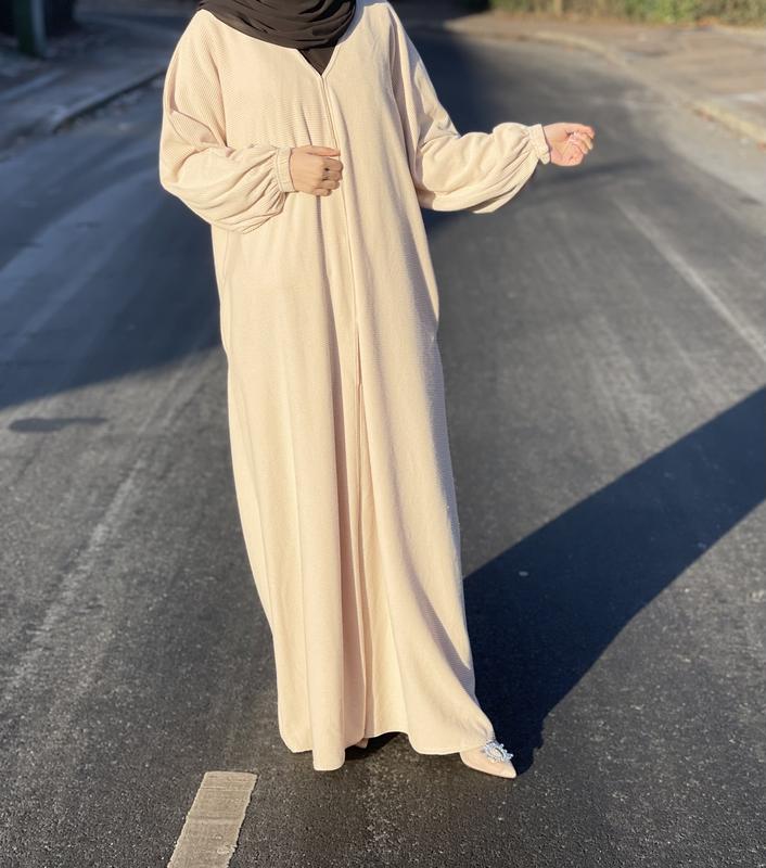 RIBBED ABAYA WITH PUFFED SLEEVES 1