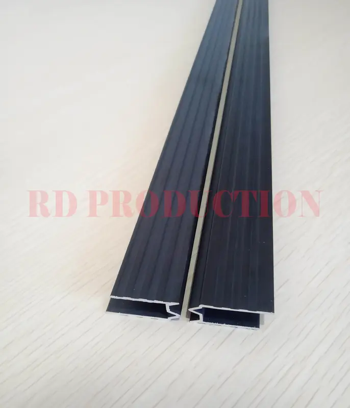 LIST ALUMUNIUM M 1meter HITAM list u Lis HARD CASE Tebal 0,8 4