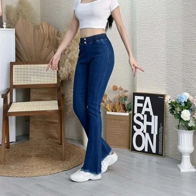 Quần jean nữ, ống loe ,tua lai  vải cogiản mạnh, lưng cao 2 nút...M054