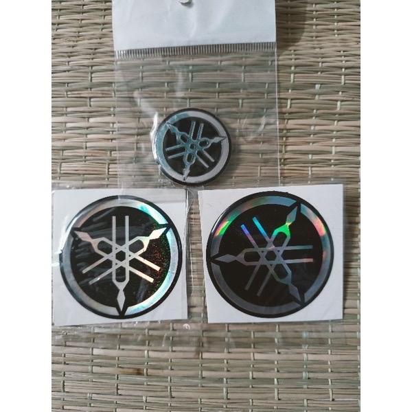 Bộ lô gô nổi mặt nạ trứớc và 2 bên hông xe NVX YAMAHA hàng nhập thái chất lượng cao dành trang trí riêng cho dòng xe này, te m nổi màu sắc rất đẹp và bền, giá bán cực tốt bán lẻ như bán sỉ Phụ Tùng Phụ Kiện
