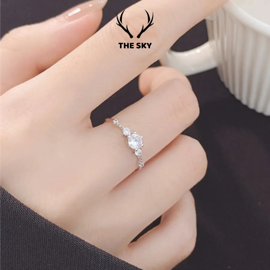 Nhẫn nữ THE SKY Ori đính 5 hạt đá lấp lánh tiểu thư freesize có thể tuỳ chỉnh theo tay đeo TSNN013