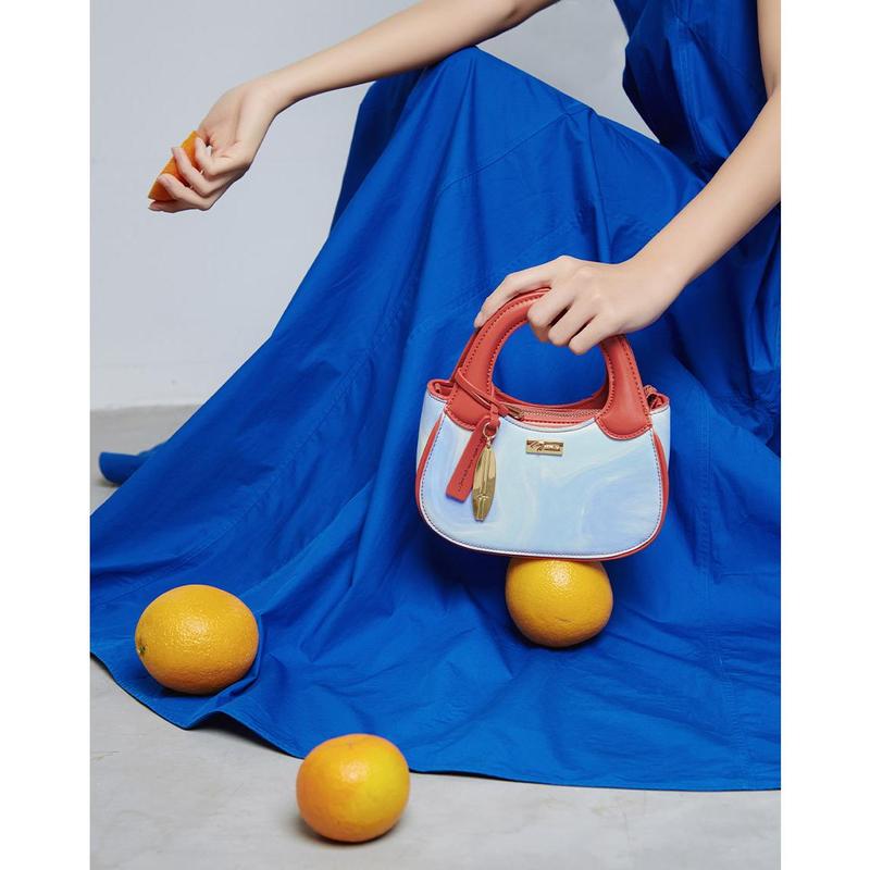  JUNO Túi Xách Nhỏ Cầm Tay Đính Kèm Charm Surf Days - TXN820 