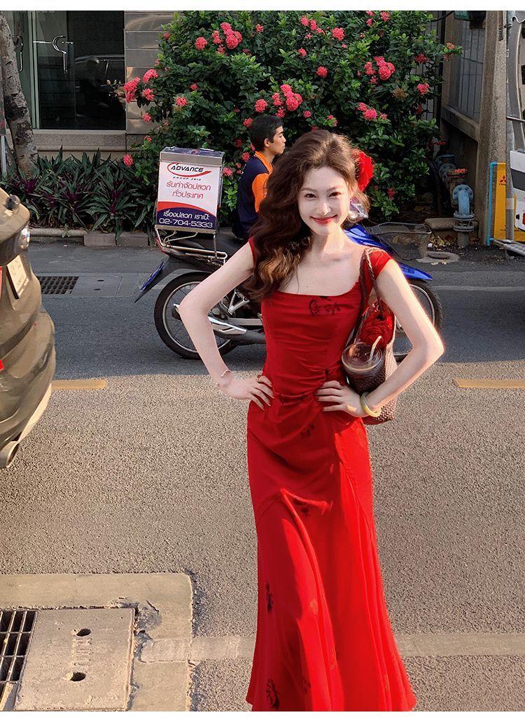 Product Introduction of Váy Hai Dây Vest Cổ Vuông Màu Đỏ Pháp, Đĩa Xanh Ăn, Chiang Mai Hoa Hồng Đỏ, Váy Tiệc Trà Đuôi Cá, Váy Đi Kỳ Nghỉ Cho Nữ, Năm 2025 Dress Women 2