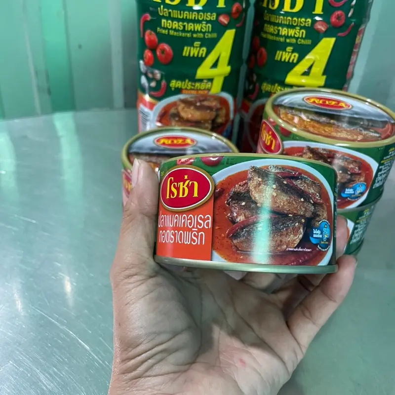 ￼COMBO 4 hộp Cá Thu Chiên Sốt Cay ngọt Thái Lan, Hiệu Roza Thái Lan - Cá Hộp Thơm Ngon Chính Hãng 140g. 1