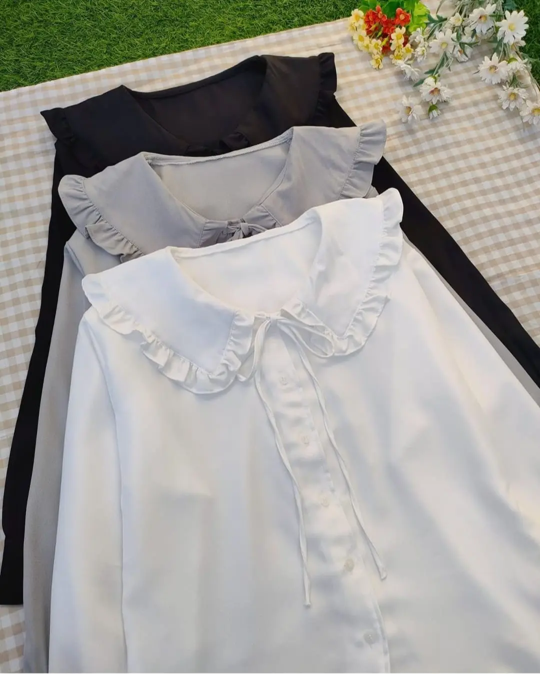 Megumi Blouse Korea Style Terbaru Remaja Kekinian Polos Crepe Dewasa Variasi Kancing Wanita