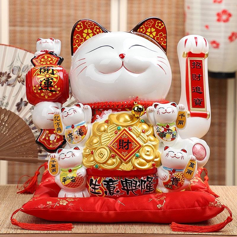 Mèo Thần Tài Vẫy Tay 29cm Mèo Maneki Neko Nhật Bản Gốm Sứ Cao Cấp Kèm Gối Và Sạc Decor Phòng, Trang Trí Nhà Cửa 4