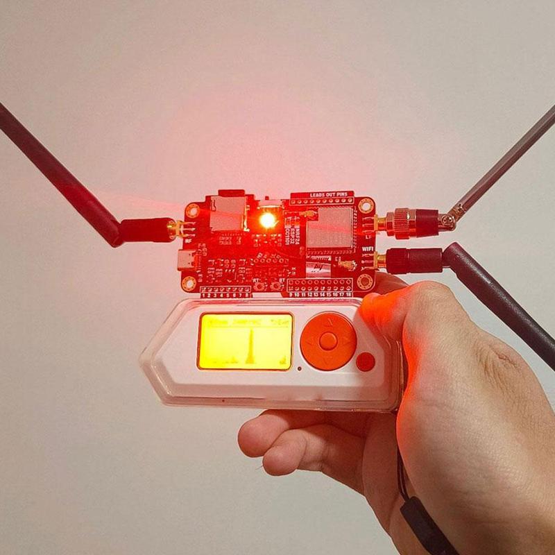 Product Introduction of 1pc Multifunctional Expansion Board Wifi 2.4g Module High Gain Cc1101 Module 3 In 1 Antenna For Flipper Zero 24