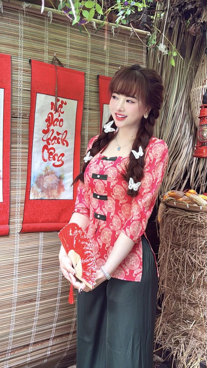 Product Introduction of Bộ Bà Ba Cổ Vuông 40-80 Kí Áo Gấm Quần Latin 13