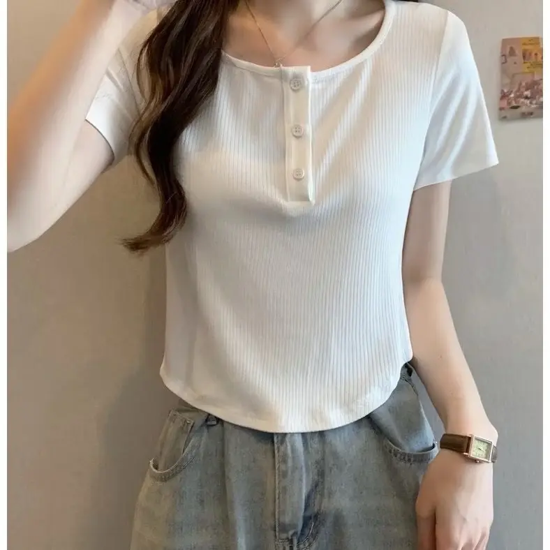 ￼Áo thun nữ cộc tay áo vạt bầu 3KHUY Cổ U 6