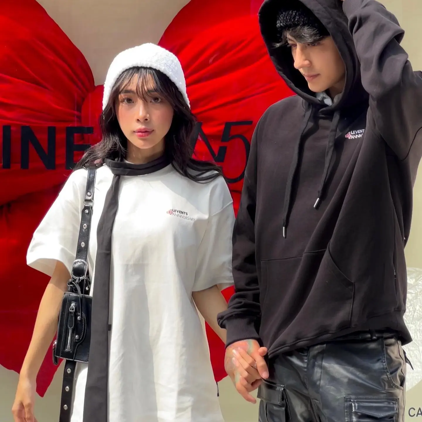 Áo Hoodie 4 Years Anniversary Đen