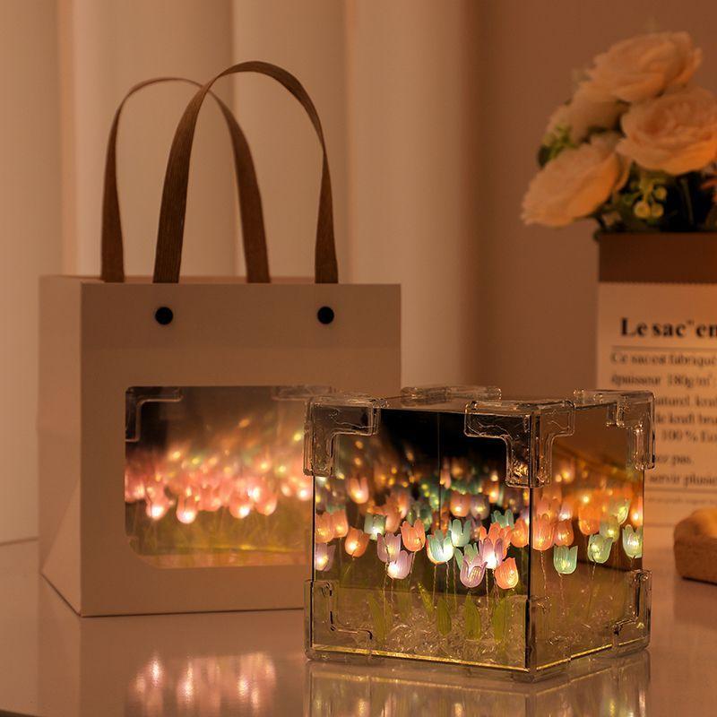  Đèn ngủ Magic Cube Tulip thủ công DIY Chất liệu Hoa Biển Quà tặng sinh nhật Bạn gái Cao cấp Giá trị cao 