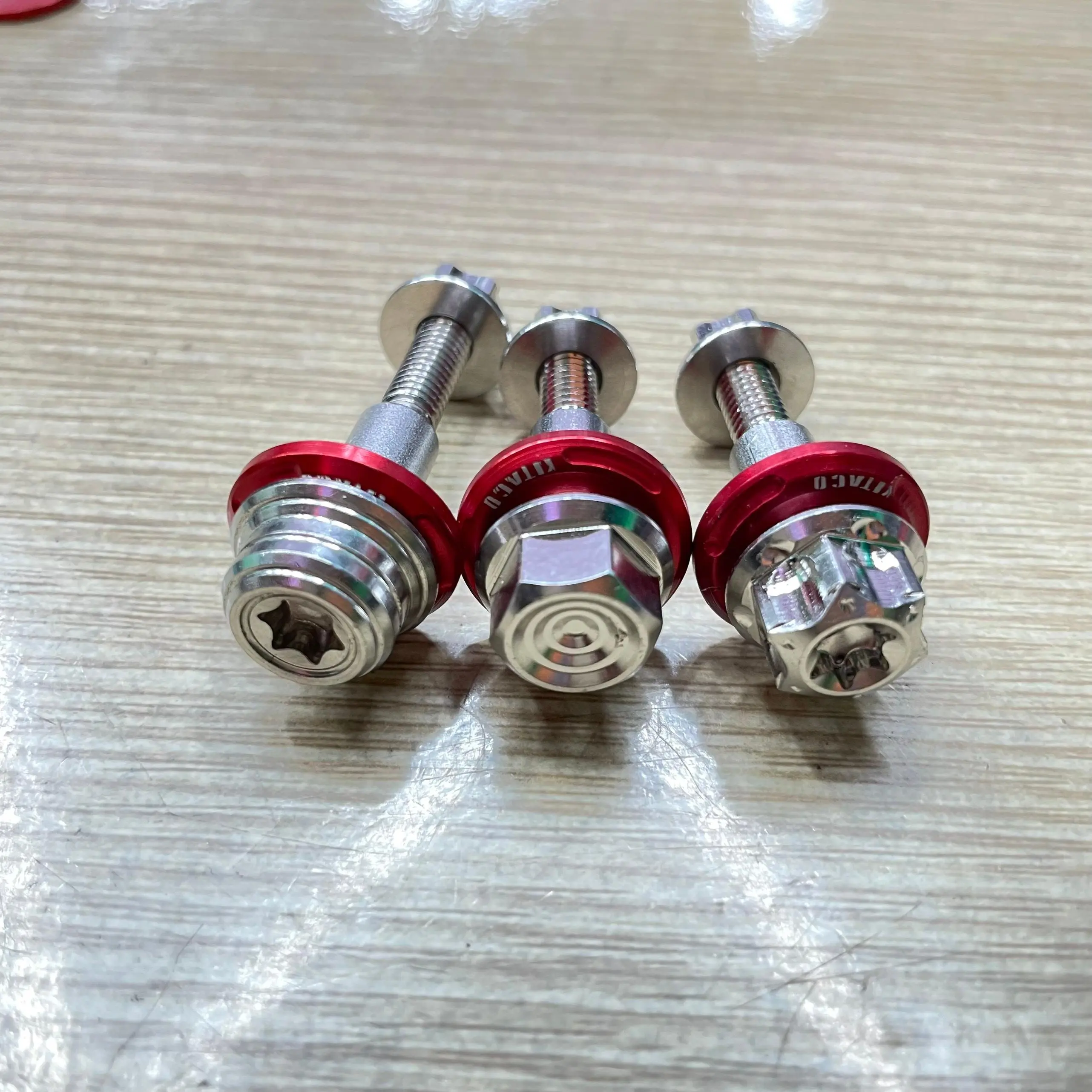 Ốc Tay Thắng Zin Salaya Inox304 Gắn Cho Các Dòng Xe Số, Xe Tay Ga Lắp Không Được Phụ Tùng (Giá 1Con, Không Phải 3Con)