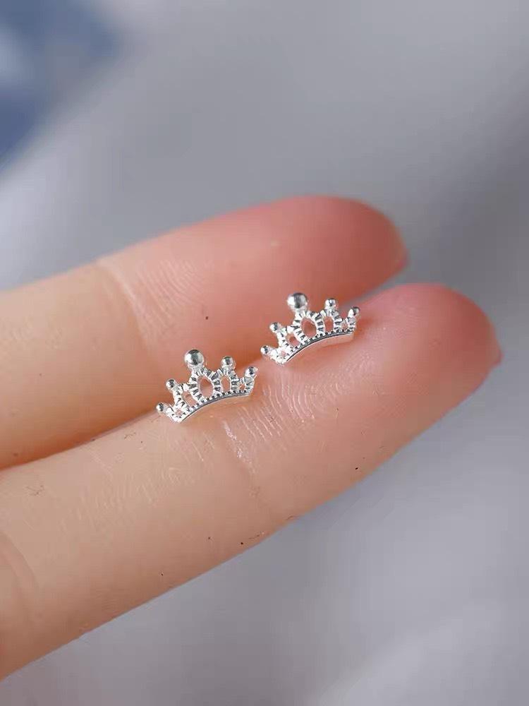 Product Introduction of Khuyên Tai Nữ Bạc S925 Mẫu Vương Miện Xinh Xắn Phúc Hưng Store K02 13