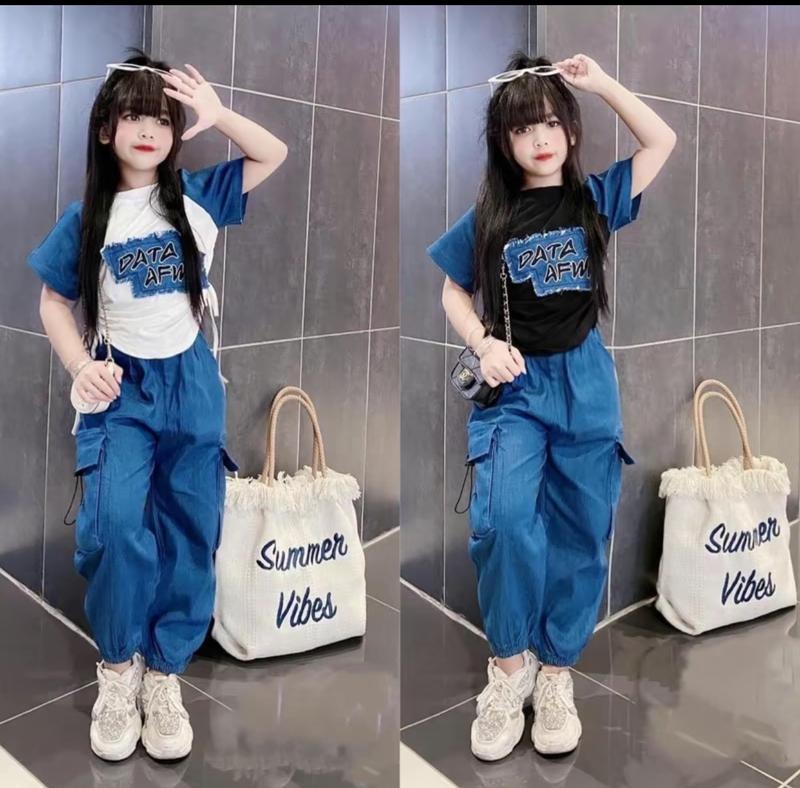 quần áo bé gái sét bộ bò thêu chữ cộc tay cổ tròn cho bé gái ,13--35kg,chất bò mềm co dãn thấm mút mồ hôi mặc thoải mái dễ chụi