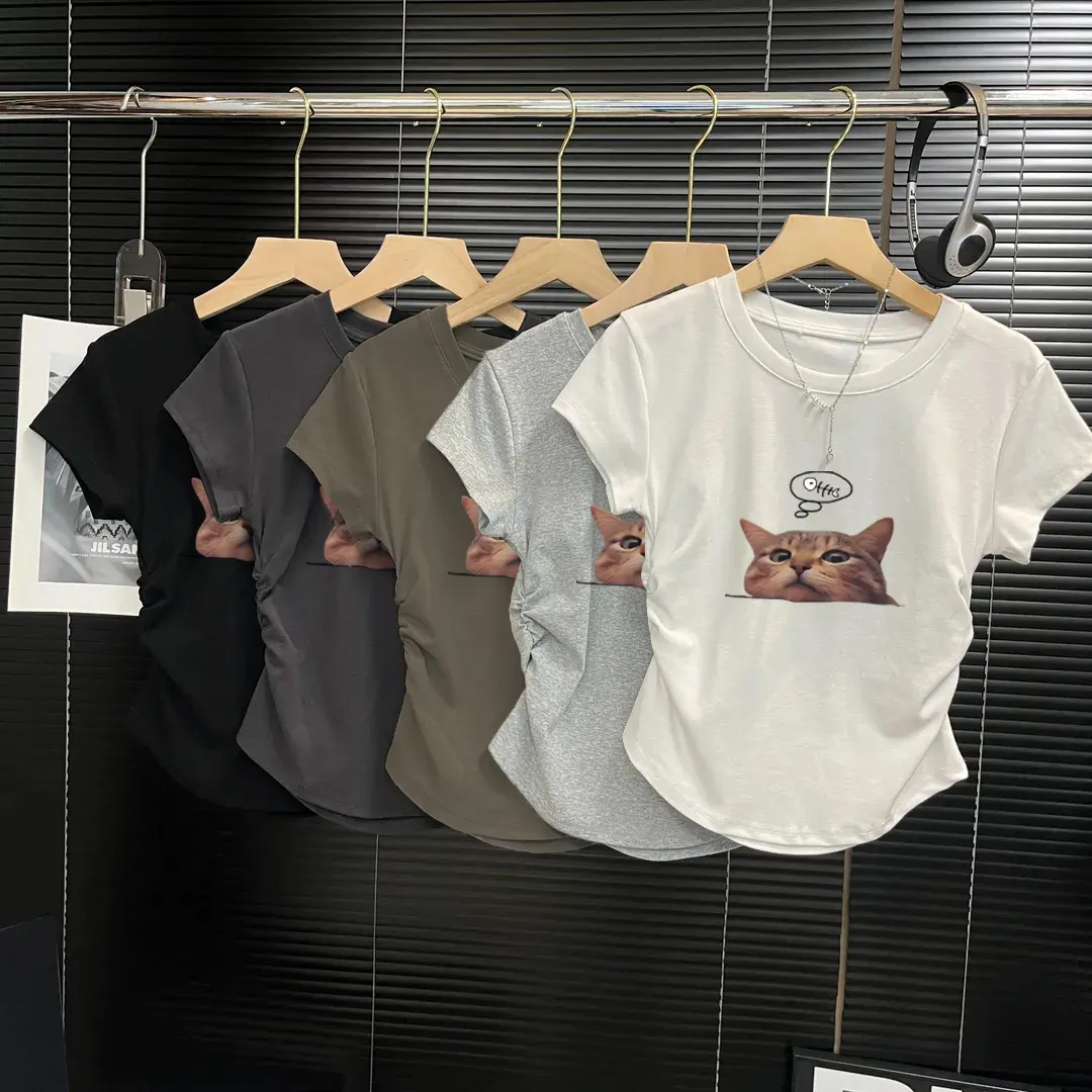 (กรุงเทพจัดส่งสินค้า)เสื้อยืดครอป แขนสั้น เวอร์ชั่นเกาหลีของกระแสน้ำแน่นเข้ารูปพอดีสั้นเอวสูงบางผู้หญิงด้านบน M-4XL Clothing ผู้ชาย